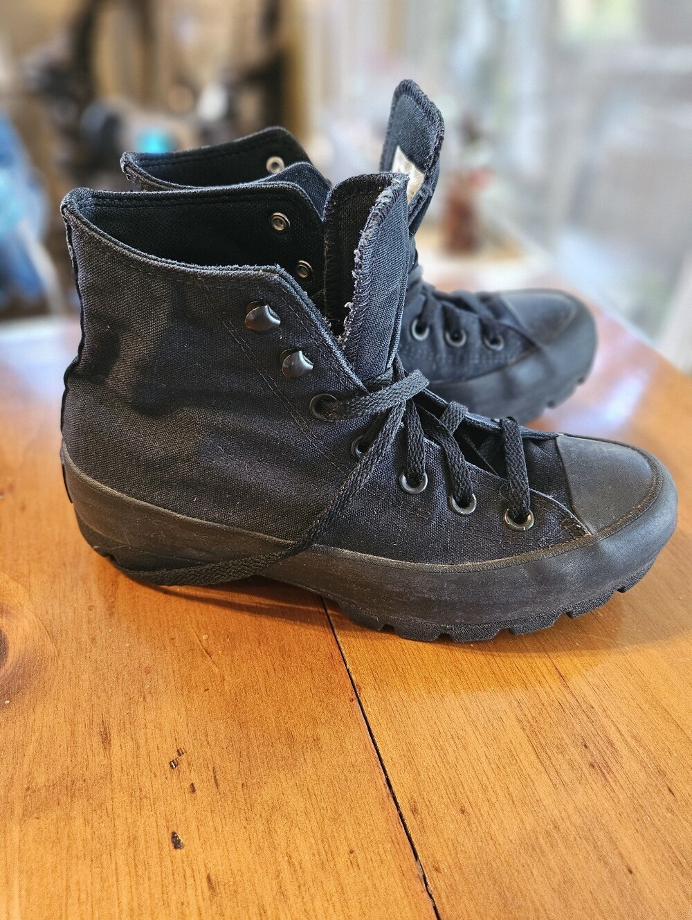 Converse Chuck Taylor All Star Lugged High Top Sneaker- 569891C Black Women 7.5